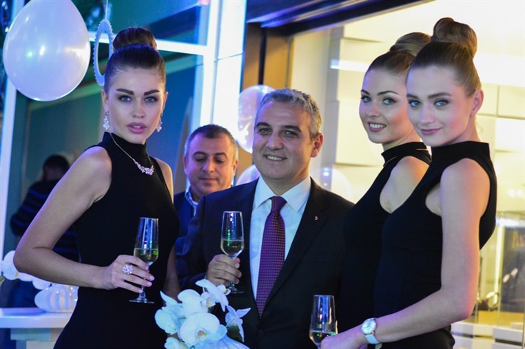 Cadrans Unveiling Dbayeh Flagship Store